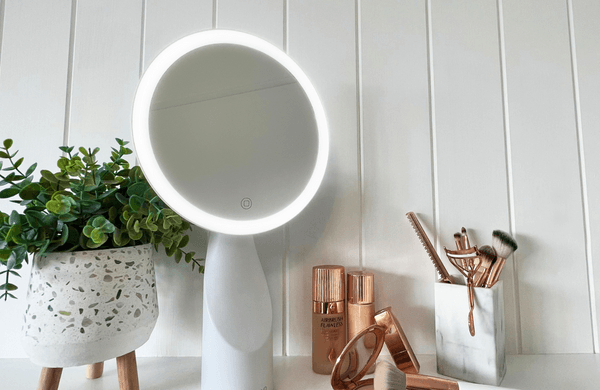 MAKEUP MIRROR WITH LIGHTS